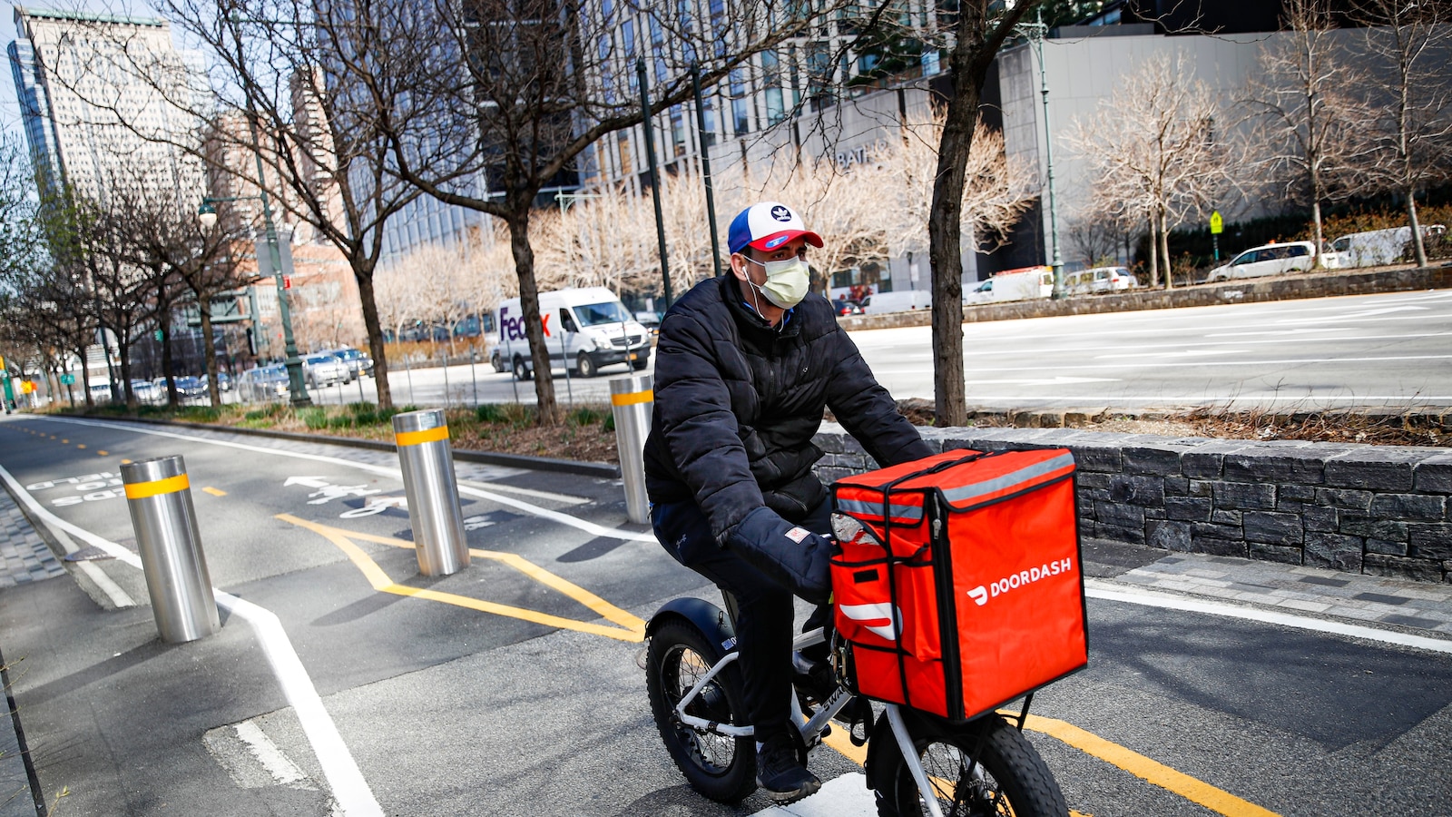 DoorDash partners with Macy's, Anthropologie and others to expand clothing delivery