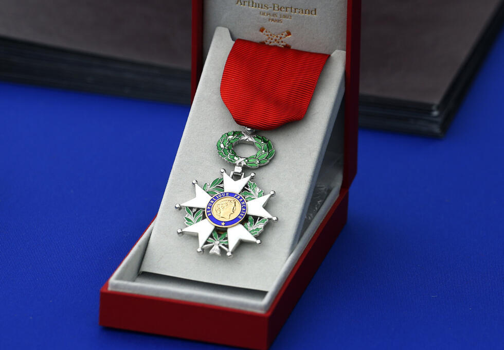 France's National Order of the Legion of Honour medal is seen during a ceremony at Los Angeles National Cemetery on November 2, 2017