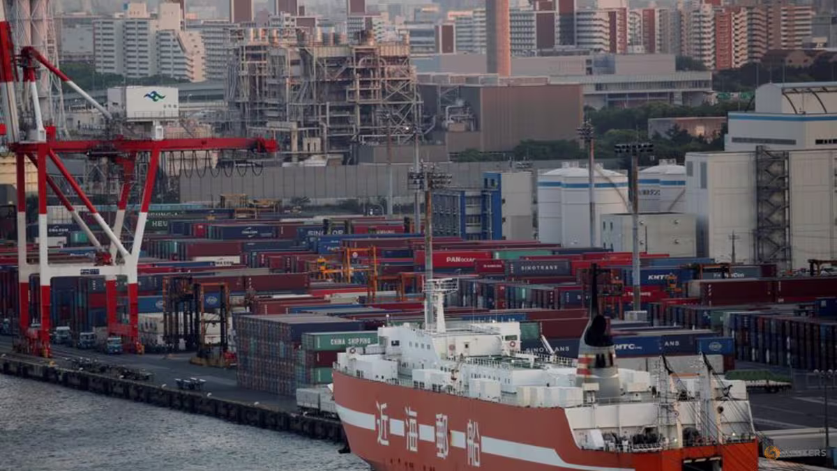 Japan business mood improves, tankan survey shows