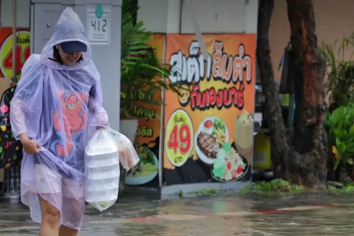 Bangkok floods wipe out 80% of restaurant sales amid cash-flow crisis