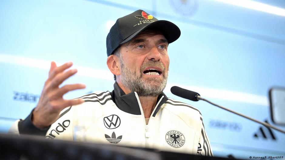 Klopp wants Germany football team to 'reclaim the flag'