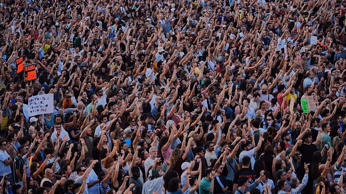 Madrid protesters vow to maintain pressure on Sánchez government against rising cost of housing
