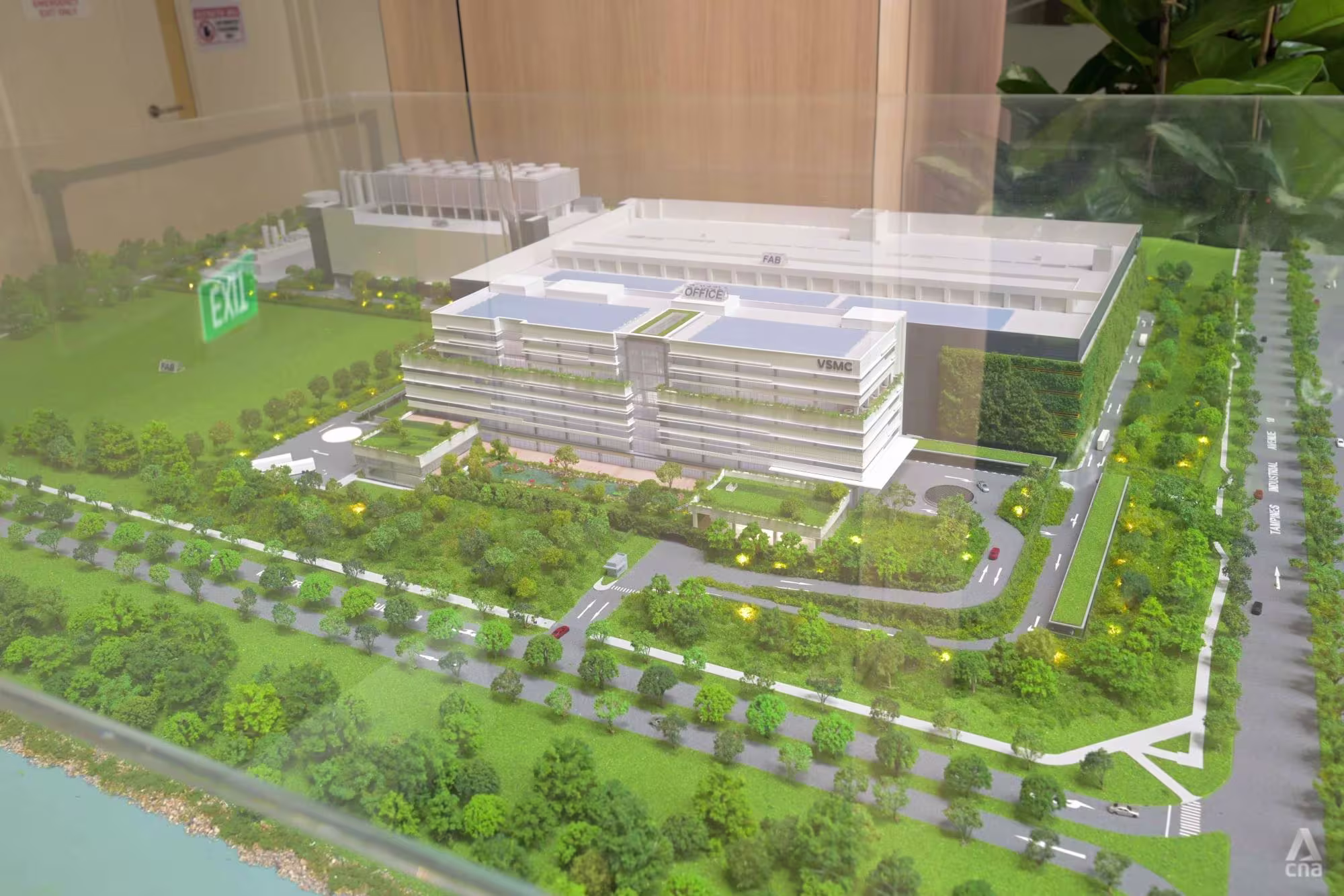 A model of VisionPower Semiconductor Manufacturing Company on Sep 28, 2026. (Photo: CNA/Lim Li Ting)