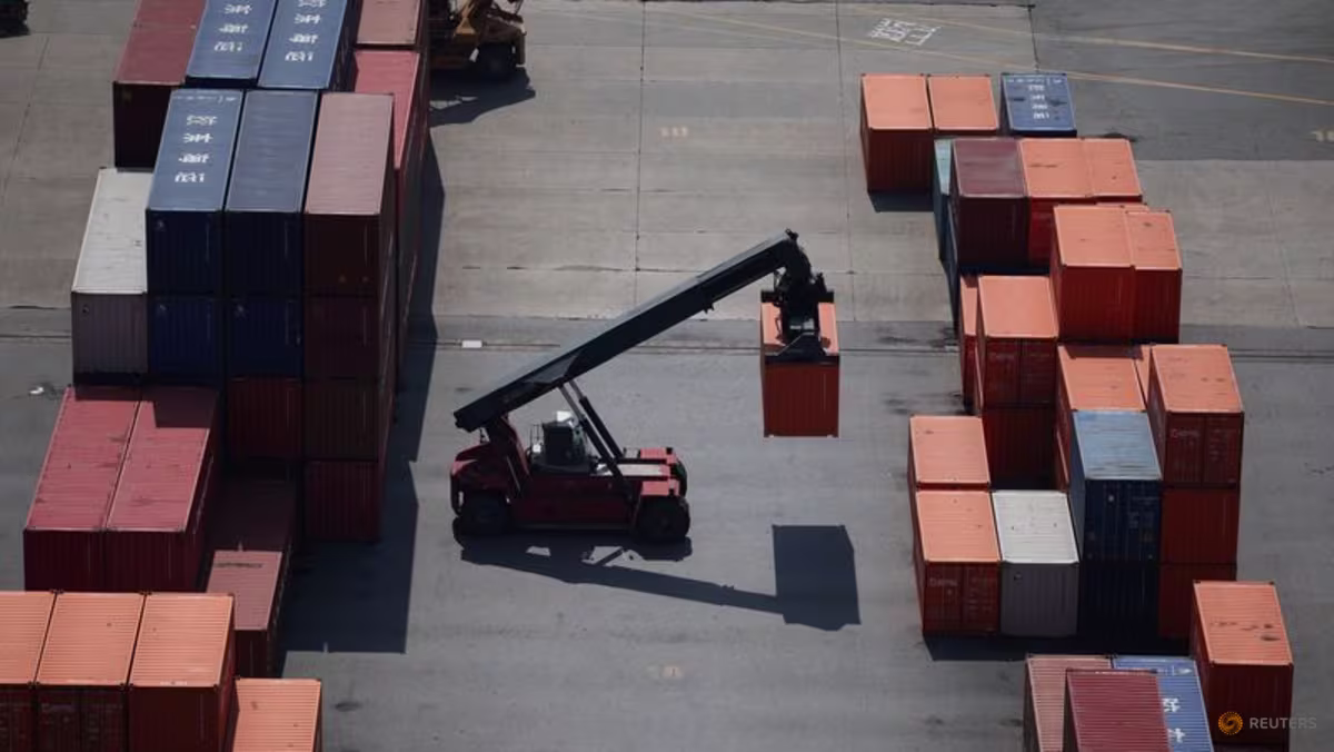 Se espera que las exportaciones surcoreanas aumenten por decimosexto mes consecutivo ante una sólida demanda de chips de IA: sondeo de Reuters