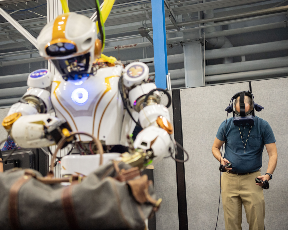 Reliable Robots: Meet Johnson’s Dexterous Robotics Team - NASA