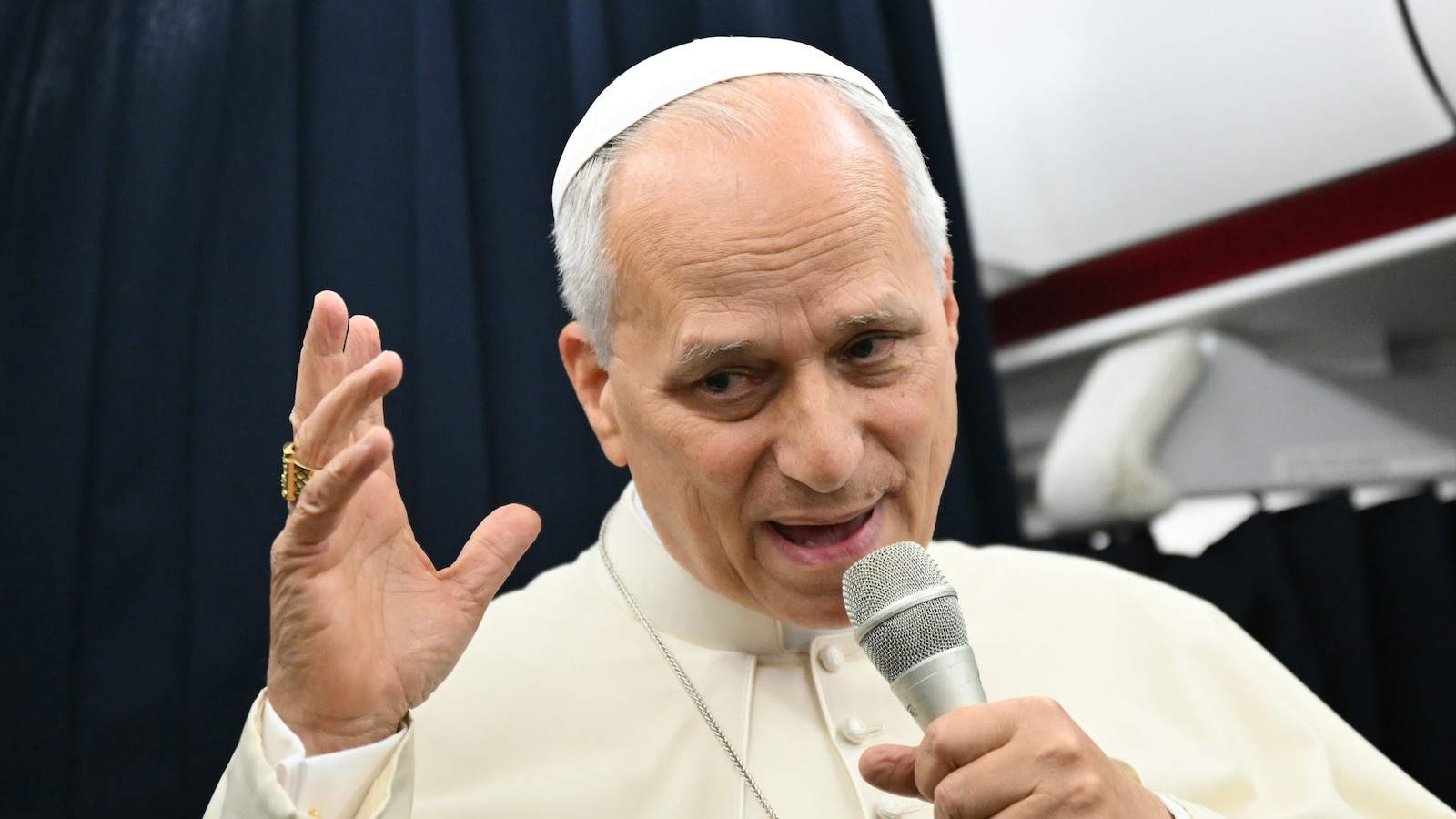 Contradicting Trump, Pope Leo says artificial intelligence safety concerns not 'fake news'