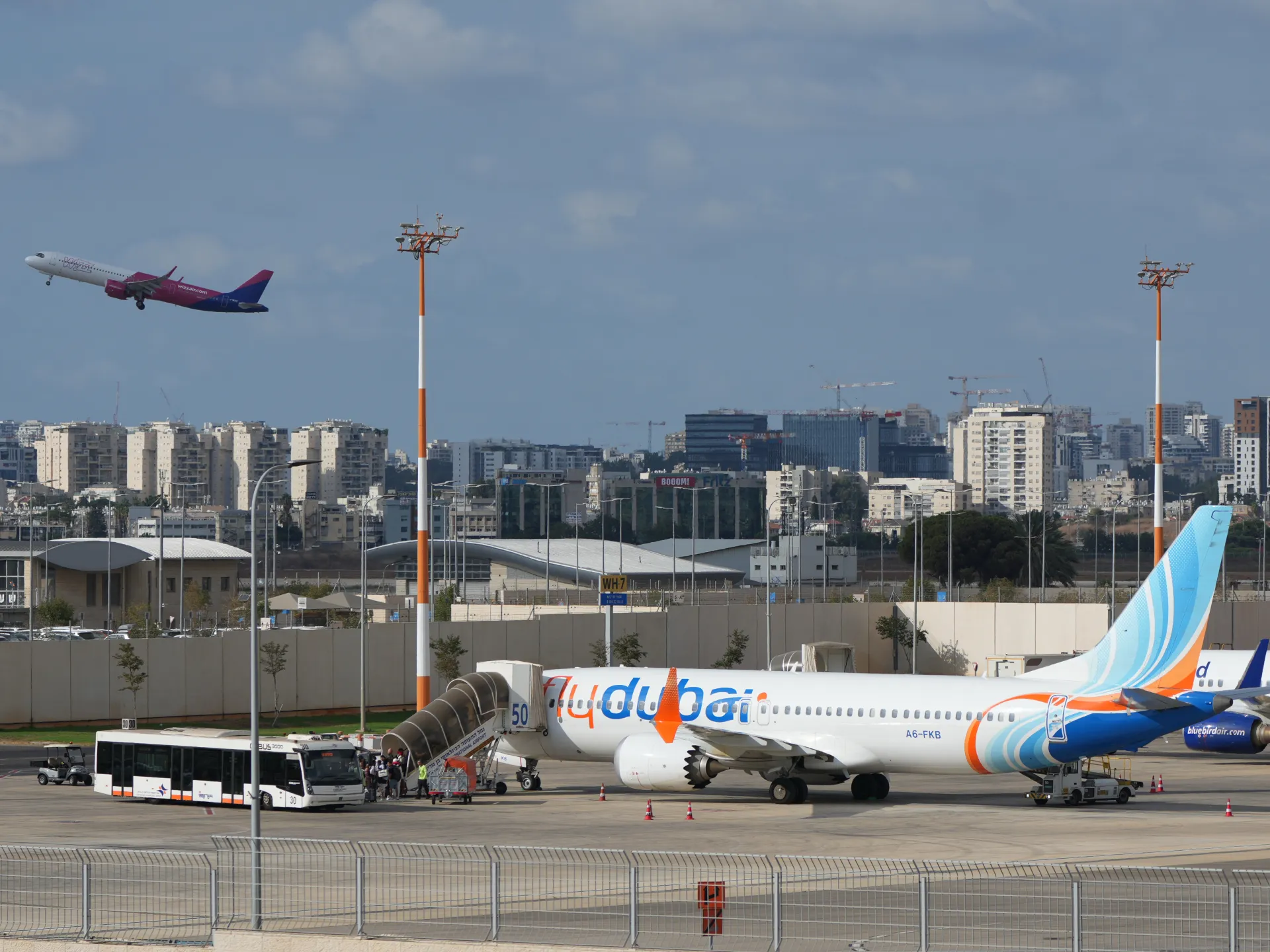 What happened on diverted Flydubai flight from Dubai to Tel Aviv?