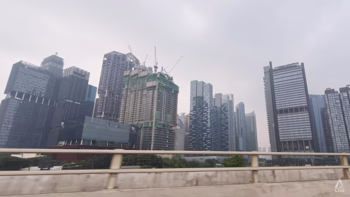 Air quality in two Singapore regions enters unhealthy range