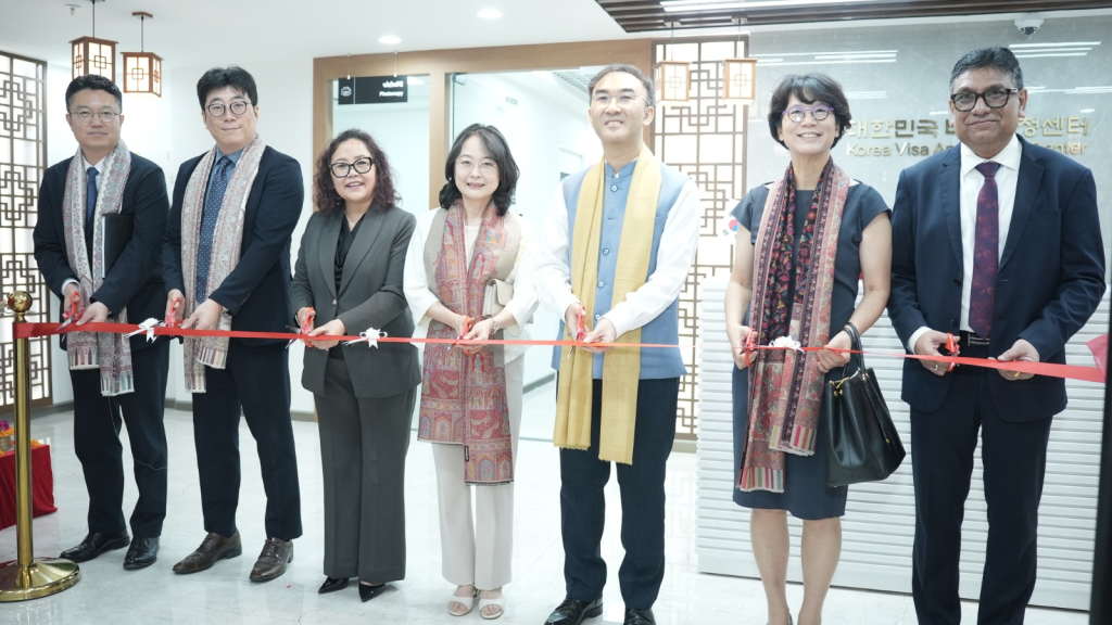 (From left) Gee Hyung In, counsellor, Embassy of South Korea; Ban June Seong, Consul, Embassy of South Korea; Yummi Talwar, Chief Operating Officer, South Asia, VFS Global; Park Hee-sook, Embassy of the South Korea; Lee Seong-ho, Ambassador of the South Korea to India, Oh Jin Hee, Minister and Deputy Chief of Mission, Embassy of South Korea; and Santanu Bhattacharya, Regional Head- North & East India, Bangladesh and Nepal Operations, VFS Global.