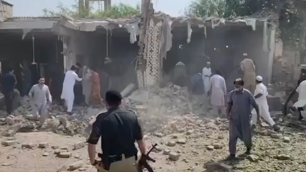 Kohat mosque blast, pakistan mosque blast, pakistan suicide blast,
