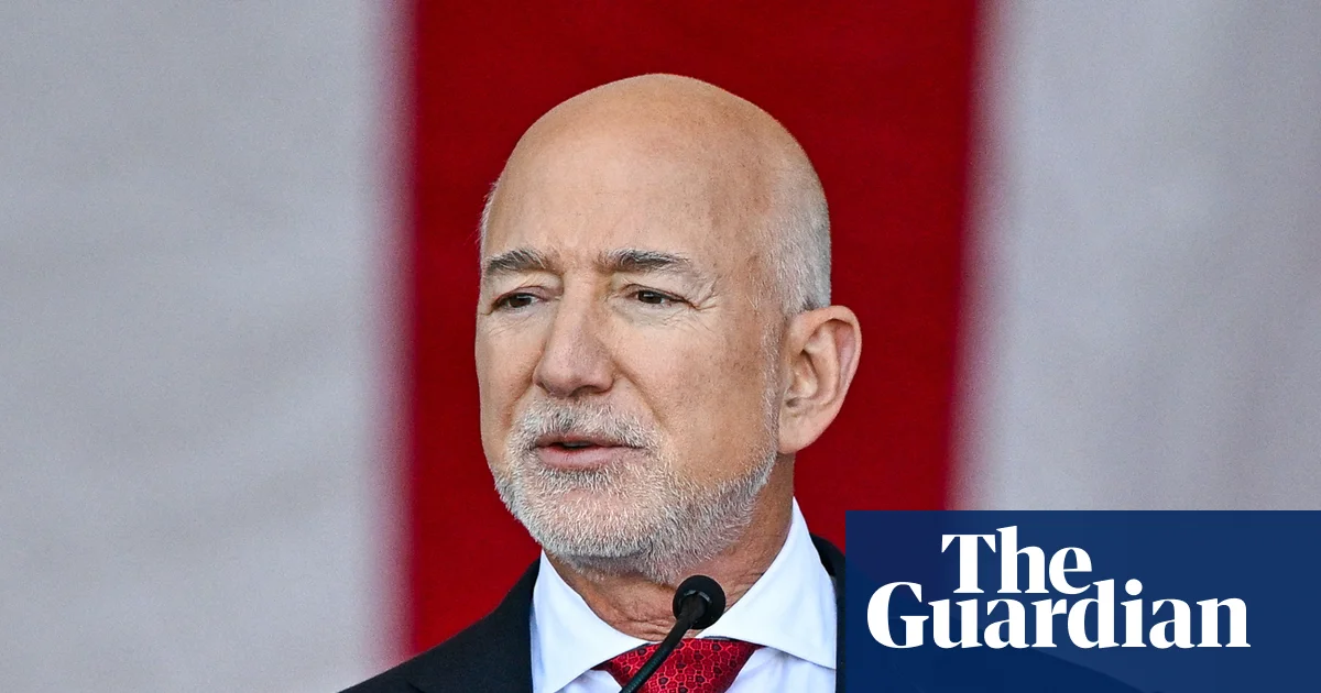 CEOs earn 614 times more than workers at US’s 100 lowest-paying corporations