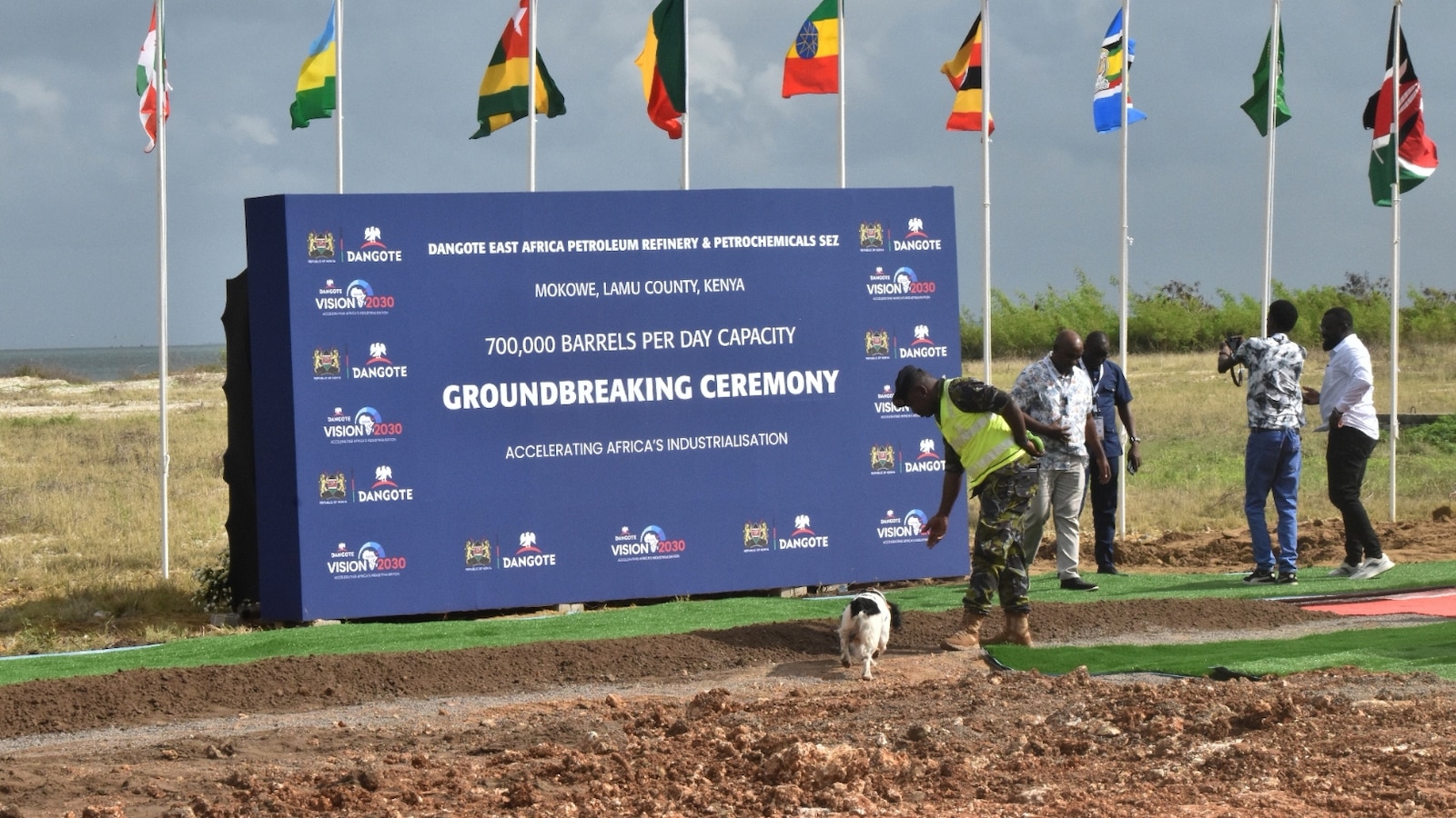 African heads of state break ground for $16B oil refinery project