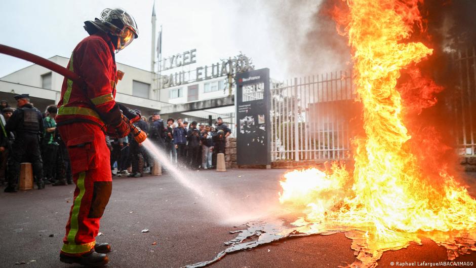France: Hundreds of students arrested as protests over school conditions escalate