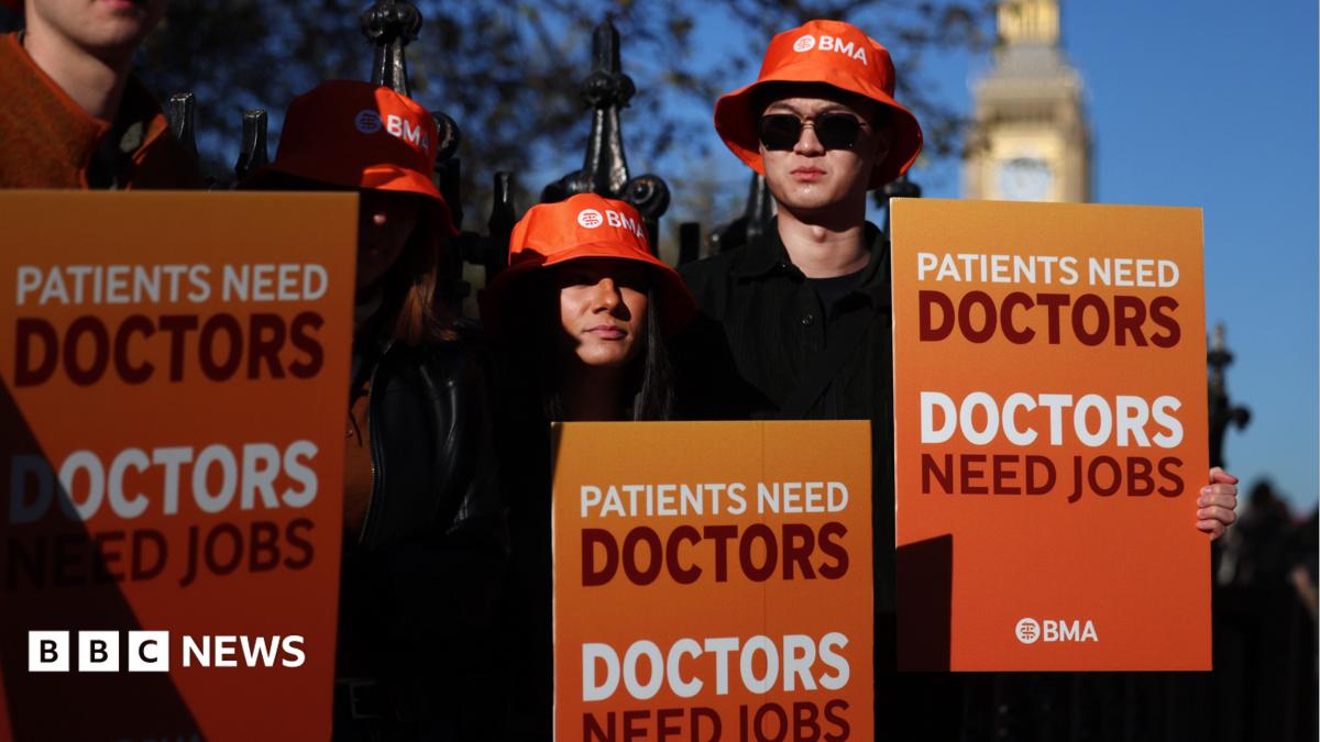 Los médicos residentes en Inglaterra cancelan la huelga tras una nueva oferta del gobierno