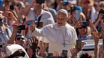 Arrêt sur images du 23 septembre 2026 : le pape Léon XIV béatifie Fulton Sheen