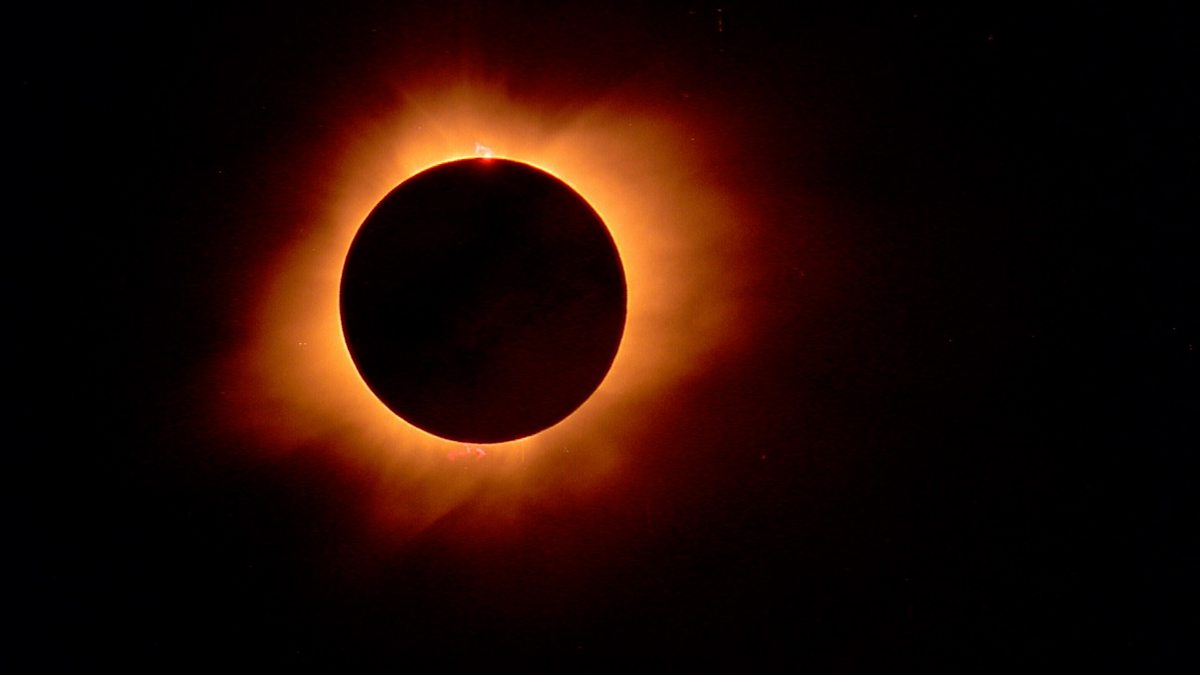 Tech Now - Chasing a Solar Eclipse