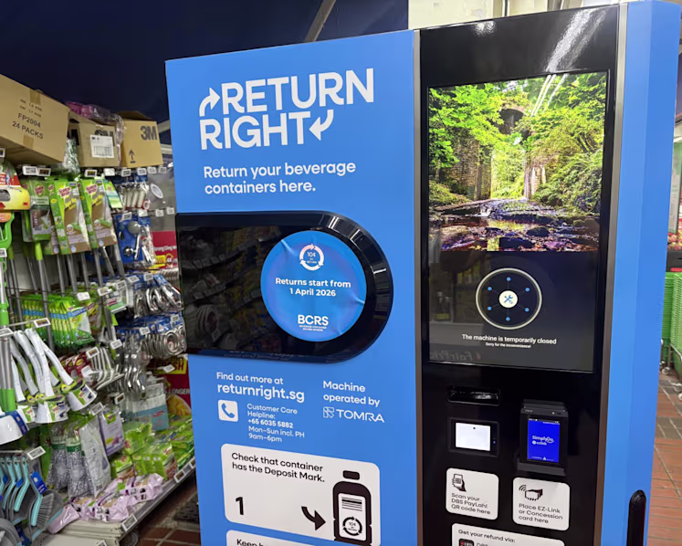 A reverse vending machine at an NTUC FairPrice outlet in Serangoon. (Photo: CNA reader)
